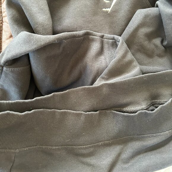 Men’s Gymshark Crest Hoodie - Picture 6 of 6